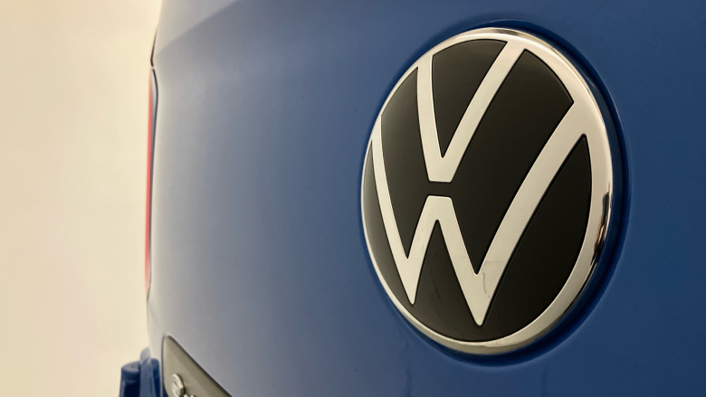 Volkswagen Transporter T32 Swb Electric 160kW 65kWh Commerce Pro Van Auto